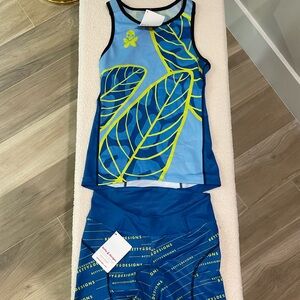 Brand new Betty Designs tri kit. Size L.